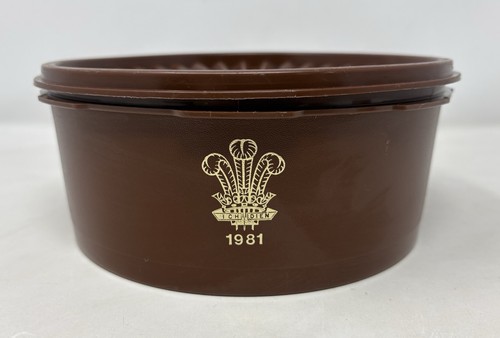 Vintage tupperware storage - vintage,