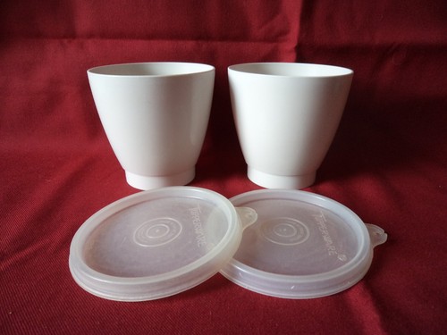 Vintage retro tupperware pair - tupperware,